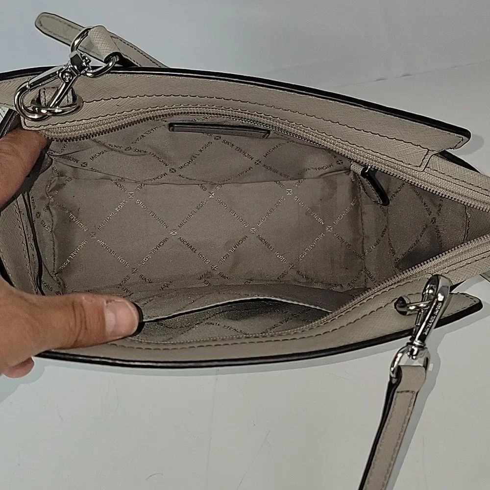 Michael‎ Kors Saffiano Mediu. Leather Women's Crossbody Bag